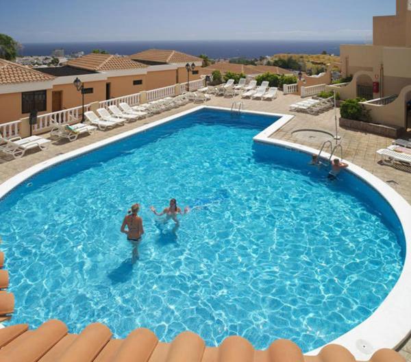 Paradise Court Aparthotel 阿德耶 外观 照片