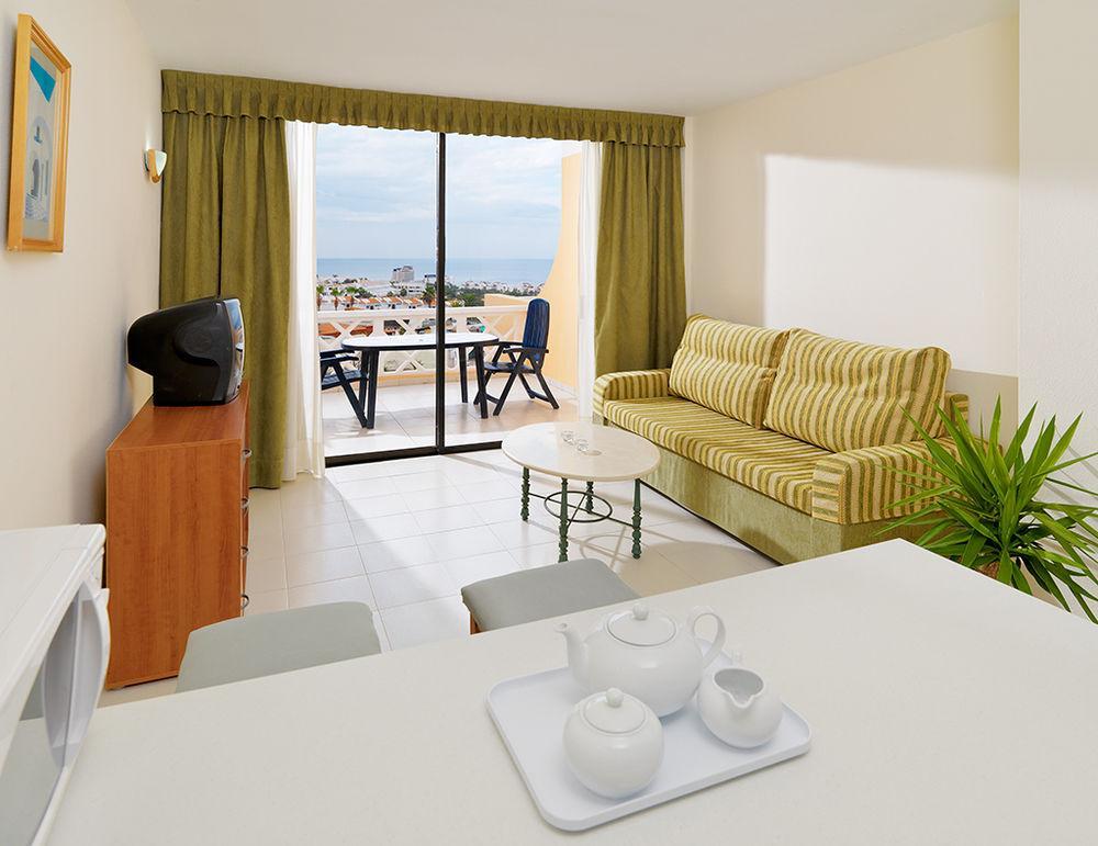 Paradise Court Aparthotel 阿德耶 外观 照片