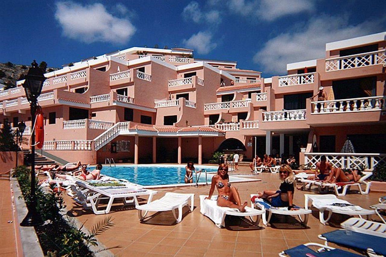 Paradise Court Aparthotel 阿德耶 外观 照片